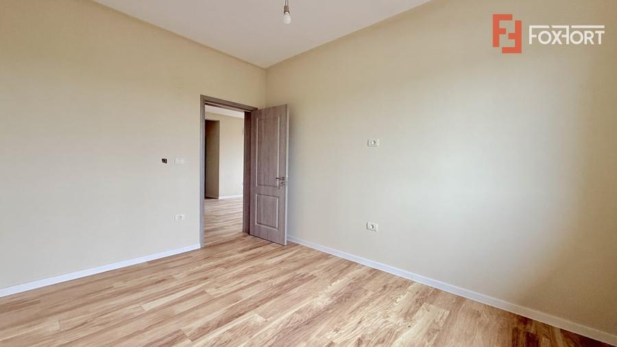 Duplex cu 4 camere cu Canalizare în Ghiroda