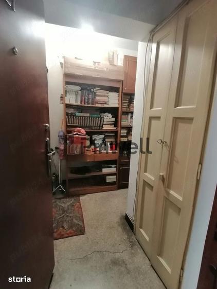 Apartament cu 2 camere semidecomandat în Victoriei