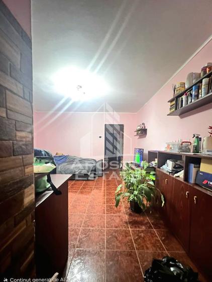 Apartament cu 2 camere semidecomandat, mobilat în Confecții