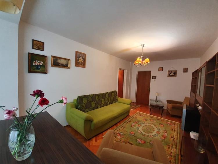 Apartament cu 2 camere semidecomandat în Teiul Doamnei