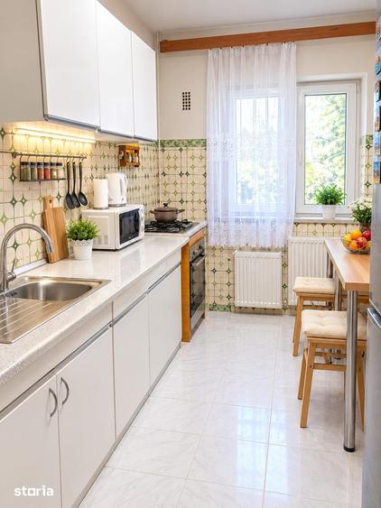 Apartament cu 3 camere în Berceni