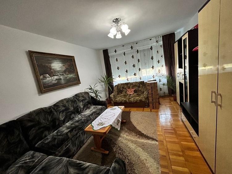 Apartament cu 2 camere decomandat în Dâmbovița