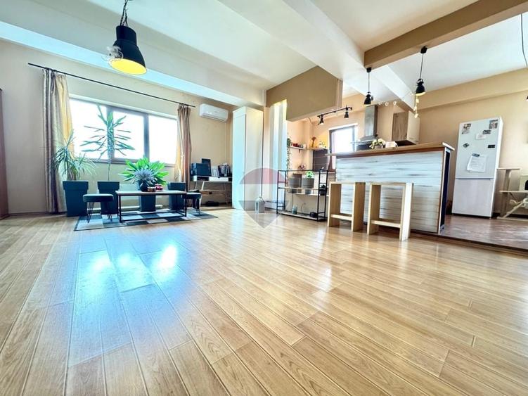 Apartament cu 2 camere decomandat, mobilat în Central