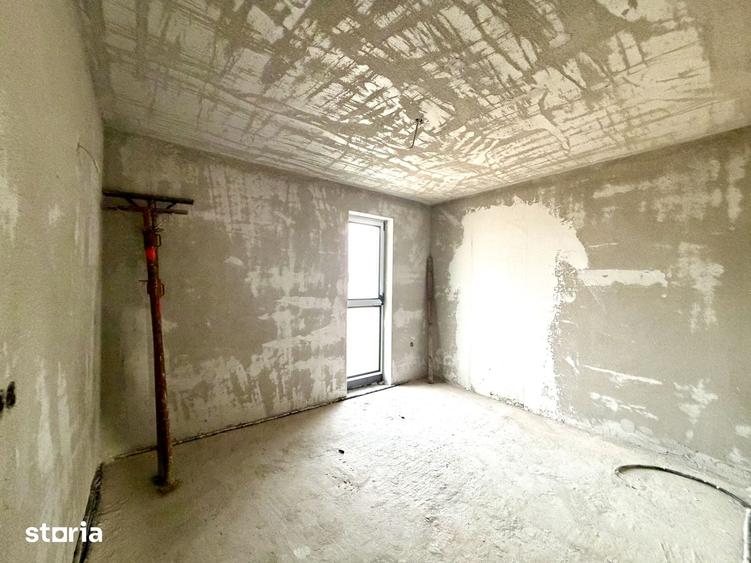 Casă cu 5 camere cu Teren 250 Mp în Central