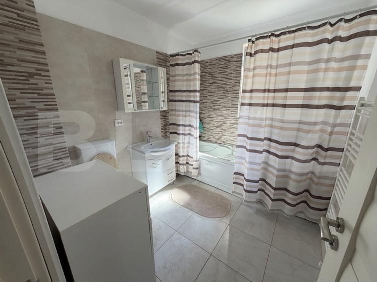 Apartament cu 2 camere semidecomandat, mobilat în Florești