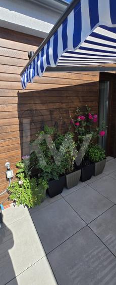 Apartament cu 3 camere semidecomandat, mobilat în Turnișor