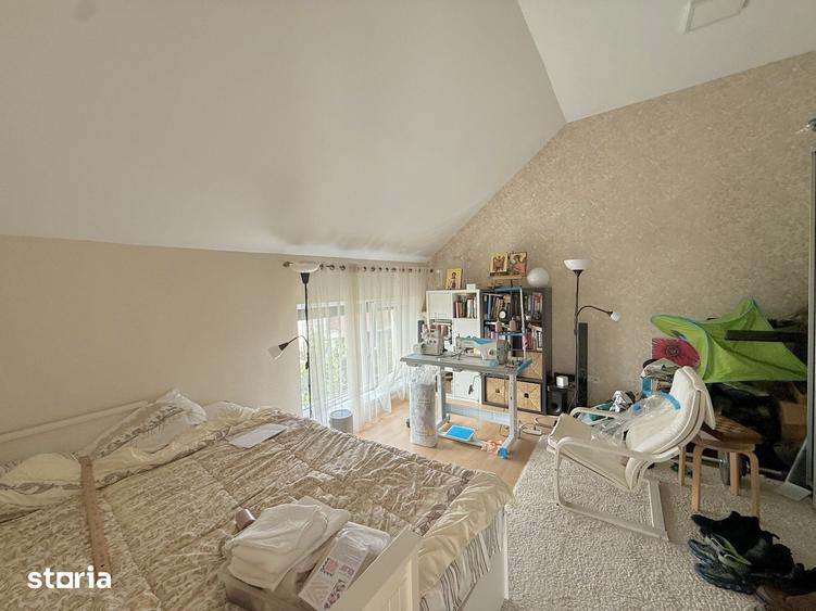 Casă cu 5 camere cu Teren 300 Mp în Central