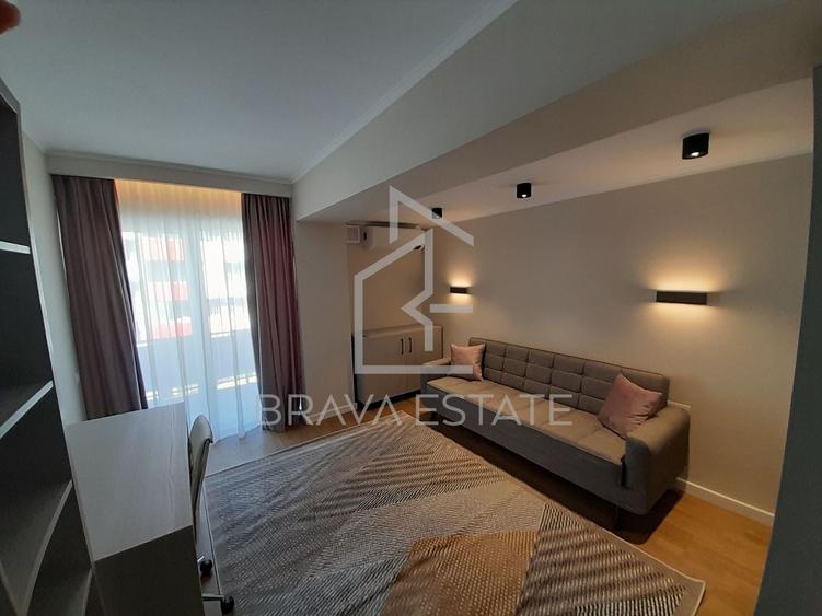 Apartament cu 3 camere semidecomandat, mobilat în Bună Ziua