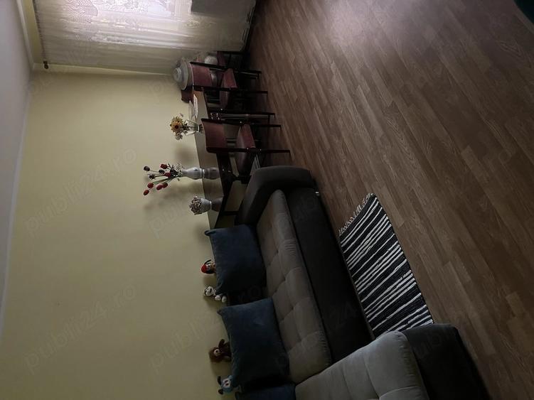 Apartament cu 3 camere decomandat în Holt