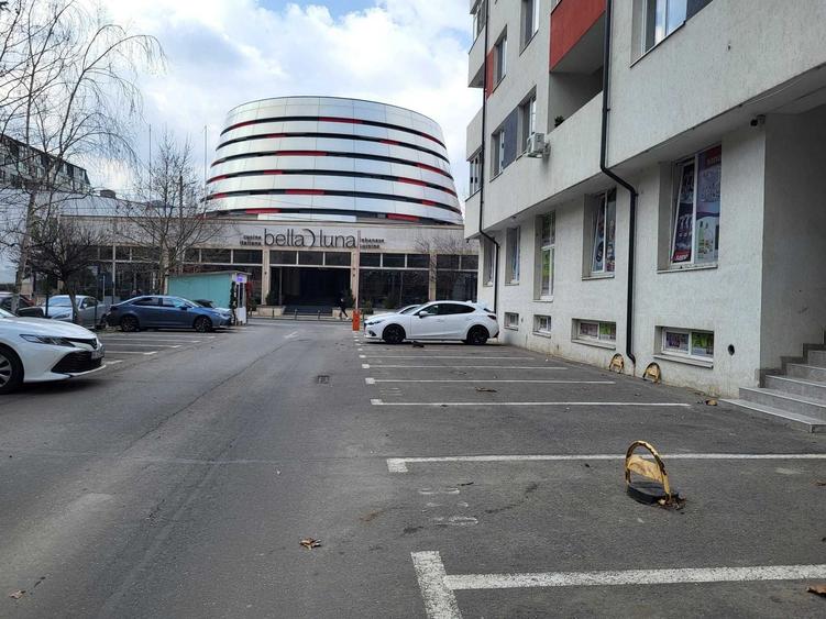 Apartament cu 2 camere decomandat în Păcii