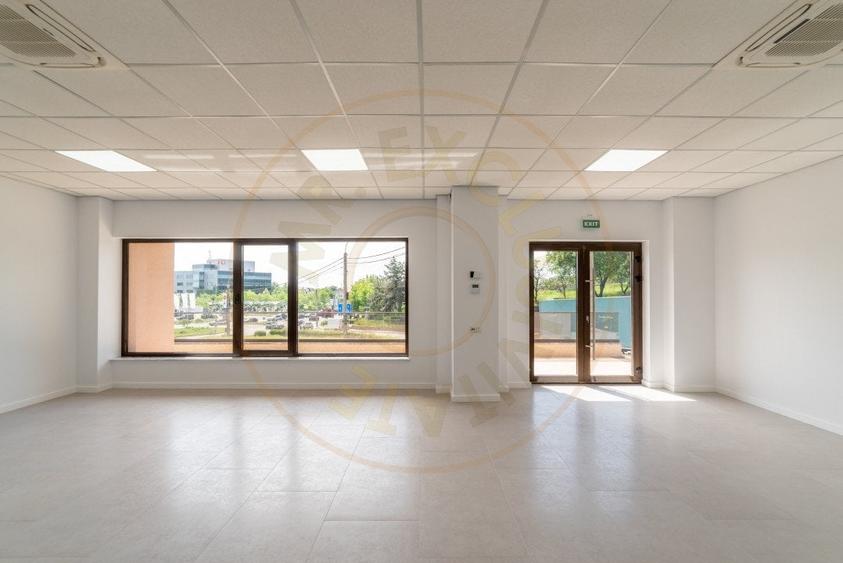 Spațiu comercial, de 110 mp, în Războieni