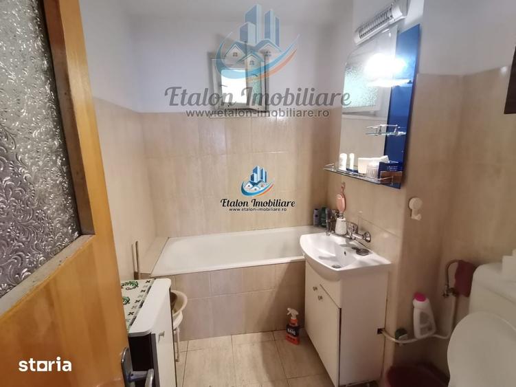 Apartament cu 3 camere decomandat în Dărmănești