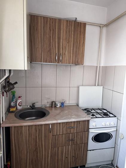 Garsonieră decomandată în Oancea