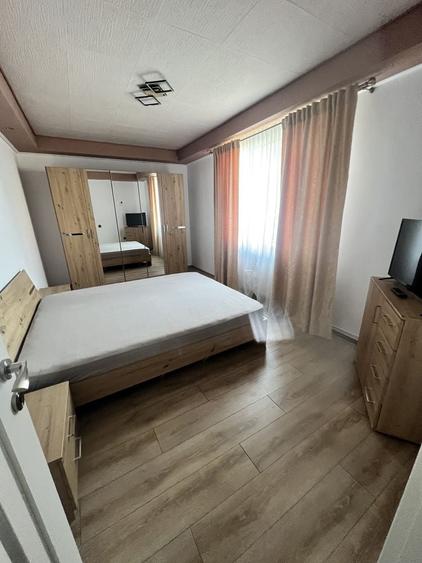 Apartament cu 2 camere semidecomandat în Florești