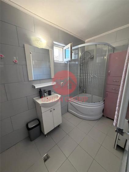 Casă cu 3 camere cu Teren 107 Mp în Delfinariu