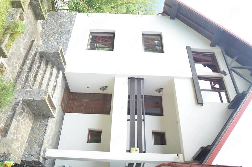 Casă cu 1 camere cu Teren 1627 Mp în Poiana
