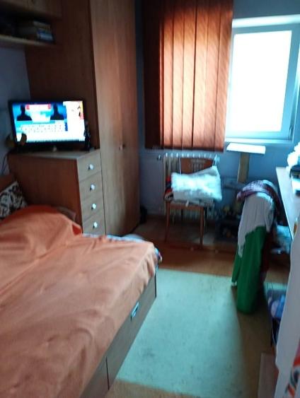 Apartament cu 3 camere decomandat, mobilat în Tineretului