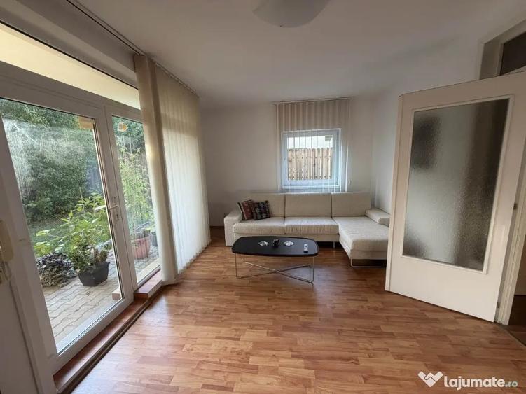 Casă cu 5 camere cu Teren 250 Mp în Central