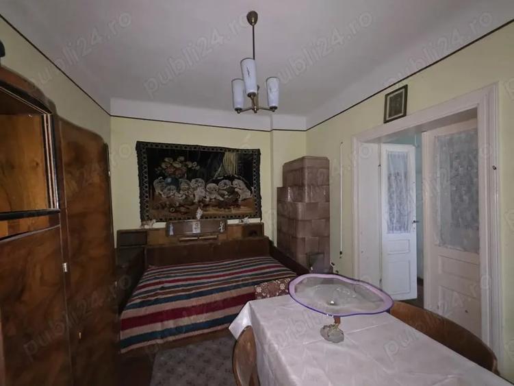 Casă cu 3 camere cu Teren 348 Mp în Central