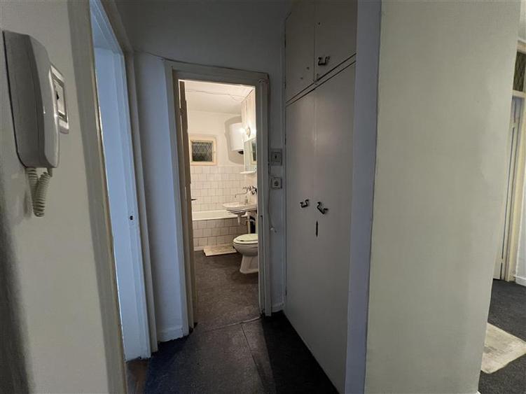 Apartament cu 2 camere decomandat în Vest