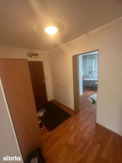 Apartament cu 3 camere decomandat, mobilat în Rahova