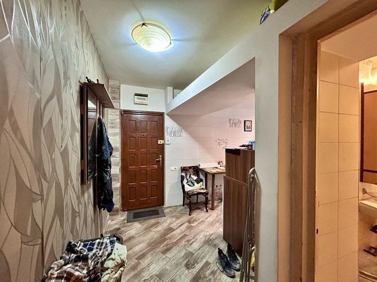 Apartament 2 camere, parter, balcon, zona Vest - Aurora, Ploiesti - 1