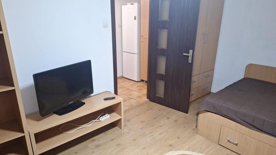 Garsonieră decomandată, mobilată în Dristor
