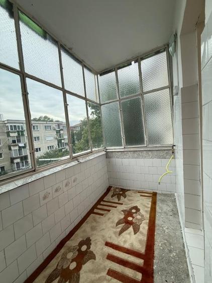 Apartament cu 2 camere decomandat în Lipovei