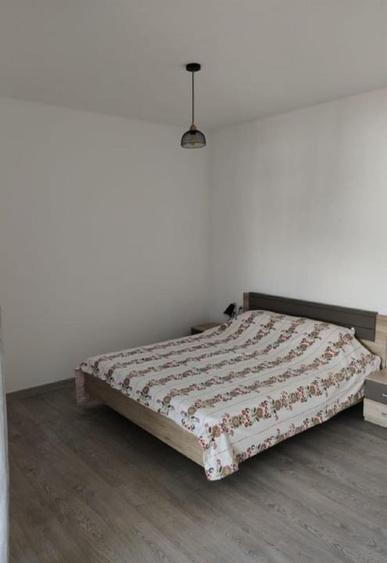 Apartament cu 2 camere semidecomandat în Dumbrăvița