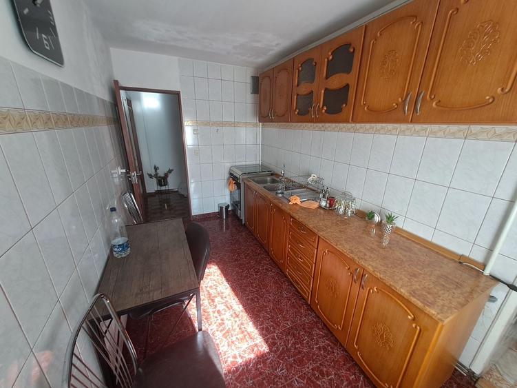 Apartament cu 2 camere decomandat în Răcădău