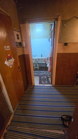 Apartament cu 3 camere decomandat în Berceni