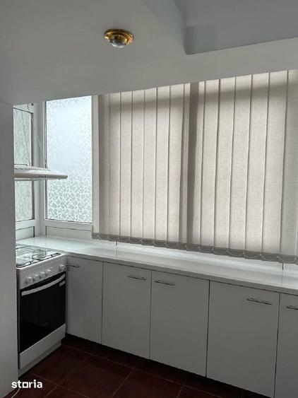 Apartament cu 3 camere în Tei