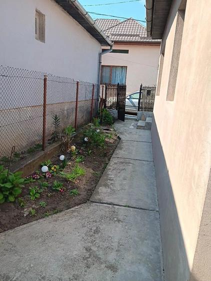 Casă cu 3 camere cu Teren 4 Mp în Central