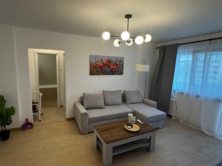 Apartament cu 2 camere semidecomandat, mobilat în Unirii