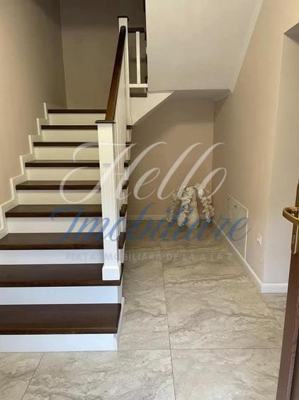 Duplex cu 4 camere cu Canalizare în Florești