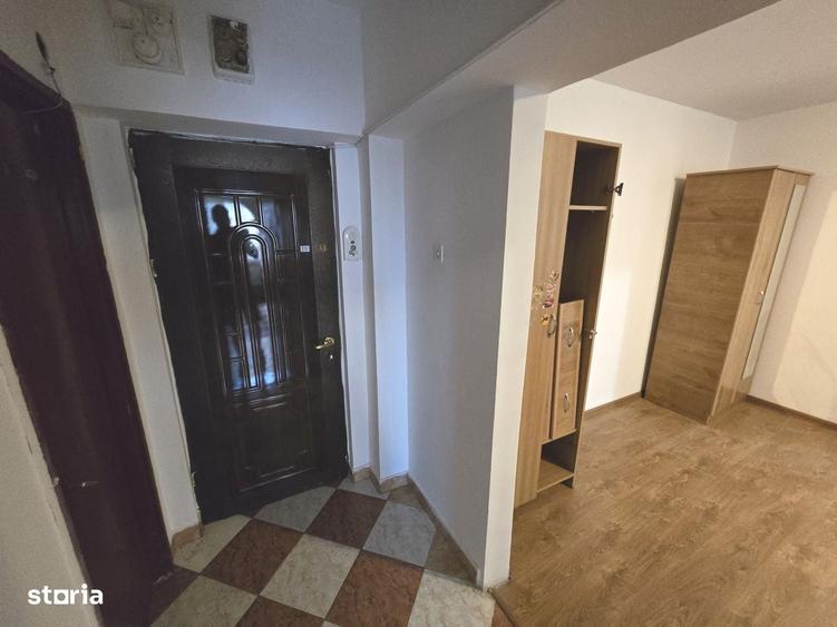 Apartament cu 2 camere decomandat în Crângași