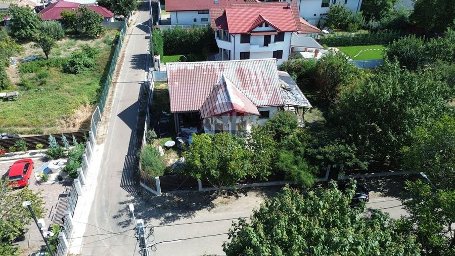 Casă individuală cu 4 camere cu Teren 608 Mp în Golești