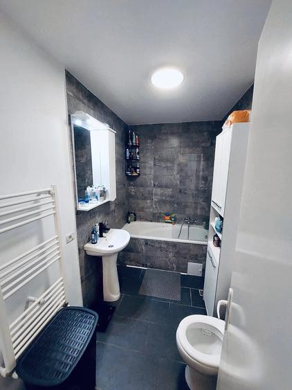Vand apartament 3 camere, etaj 2, ultracentral Campia Turzii - 4