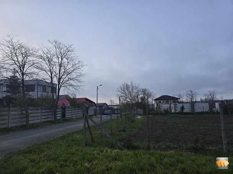 Teren Construcții intravilan de 900 mp, în Tuzla