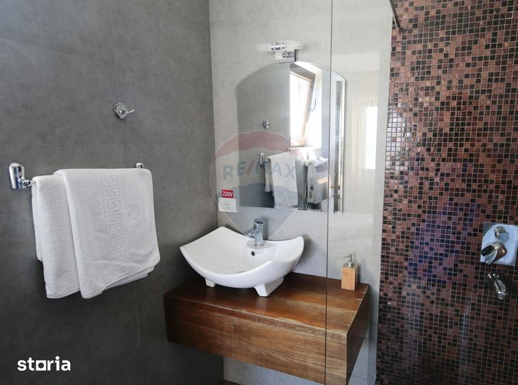 Spațiu comercial, de 450 mp, în Limanu