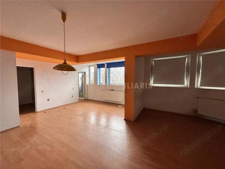 Casă cu Teren 987 Mp în Vasile Alecsandri