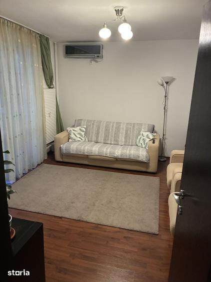 Apartament cu 2 camere decomandat în Titan