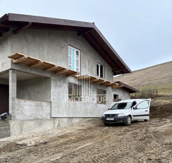 Casă individuală cu 4 camere cu Canalizare în Soporu de Câmpie