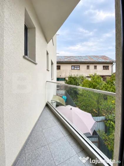 Apartament cu 2 camere semidecomandat în Obcini