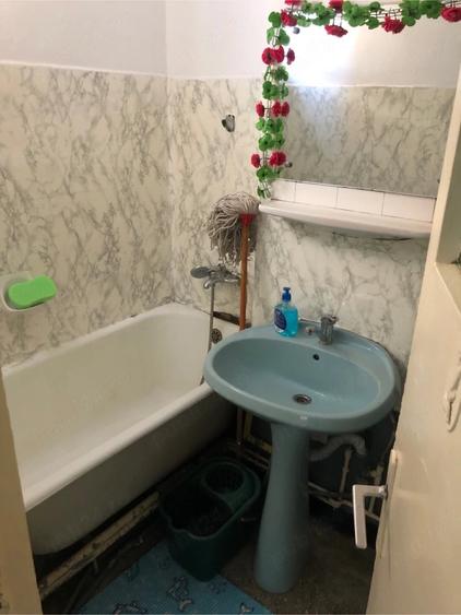 Apartament cu 2 camere semidecomandat în Dărmănești