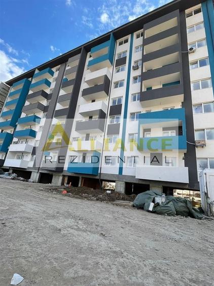 Garsonieră decomandată în Est