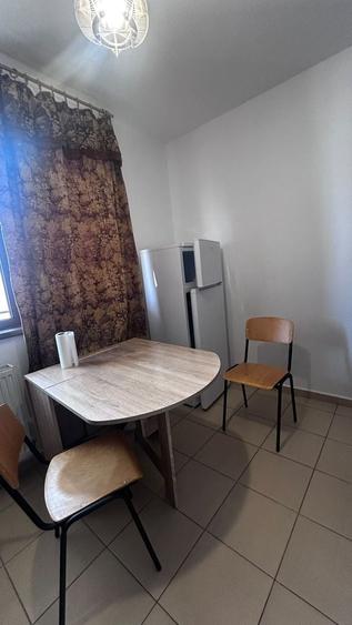 Apartament cu 2 camere semidecomandat, mobilat în Drumul Taberei