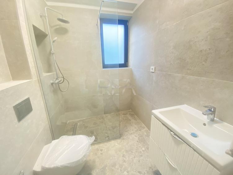 Apartament cu 3 camere decomandat în 13 Septembrie