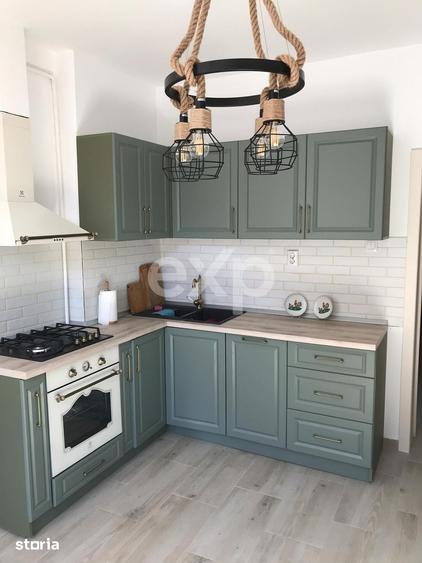 Casă cu 6 camere cu Teren 1500 Mp în Răzvad