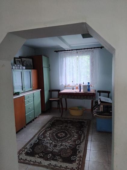 Casă cu 3 camere în Central